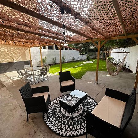 Ferienwohnung Jardin En El Centro Catedral Oviédo Exterior foto